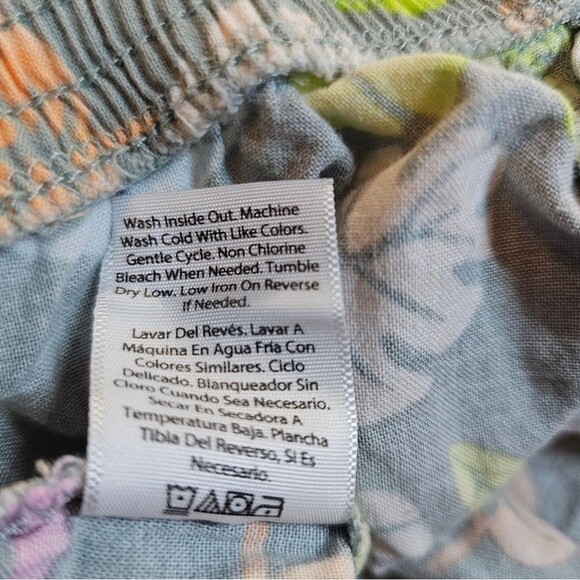 Girls' 18M Shorts Bundle- Wonder Nation Floral & Kids Connection dragonfly Print - Picture 10 of 11